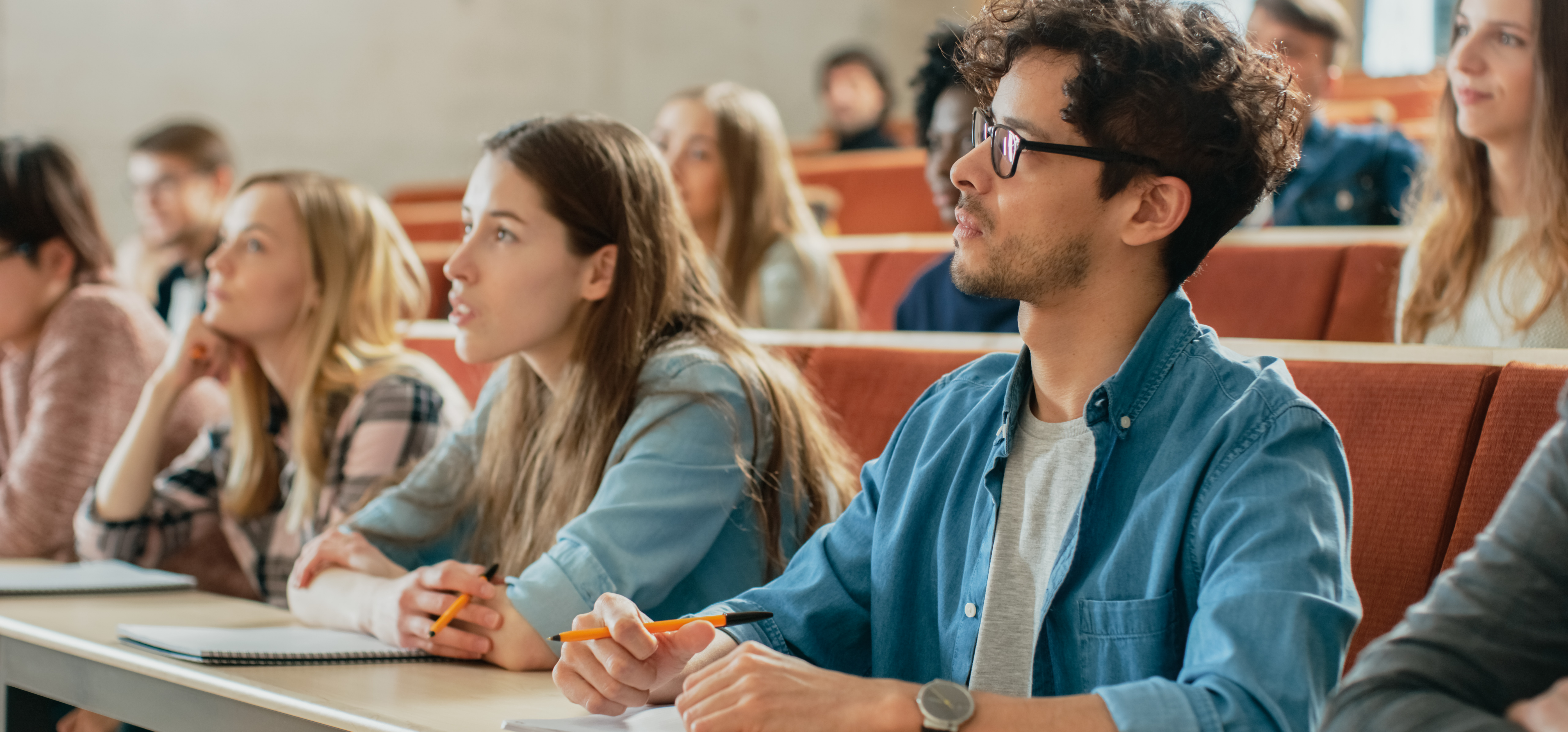 ESSEC & Talentoday - Students in class